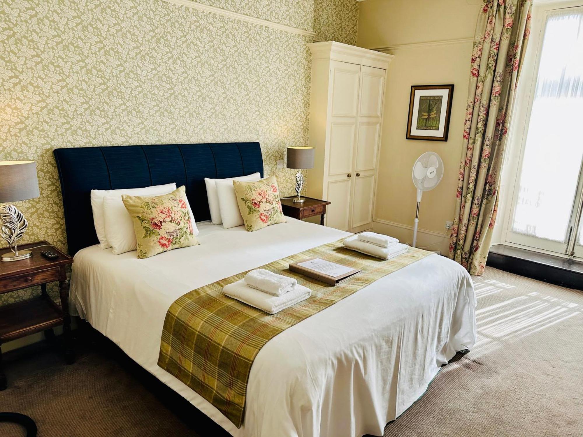 George Hotel & Granary 프롬 외부 사진